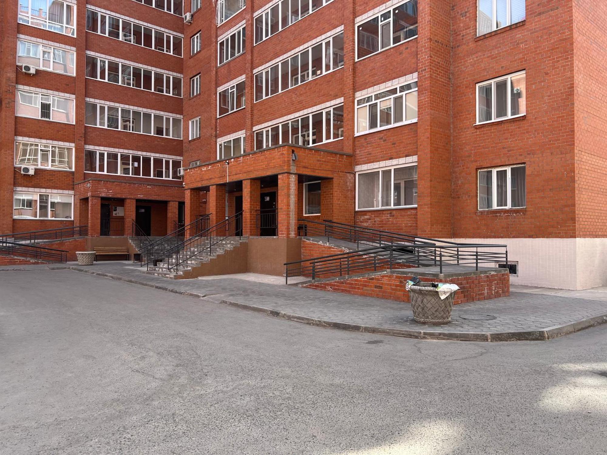 Квартира Smart В Новом Доме Pavlodar Ngoại thất bức ảnh